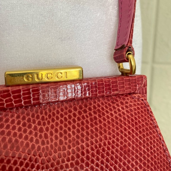 Ultra rare vintage 90s Gucci by Tom Ford hot pink Lizard extra mini crossbodybag - Picture 13 of 16